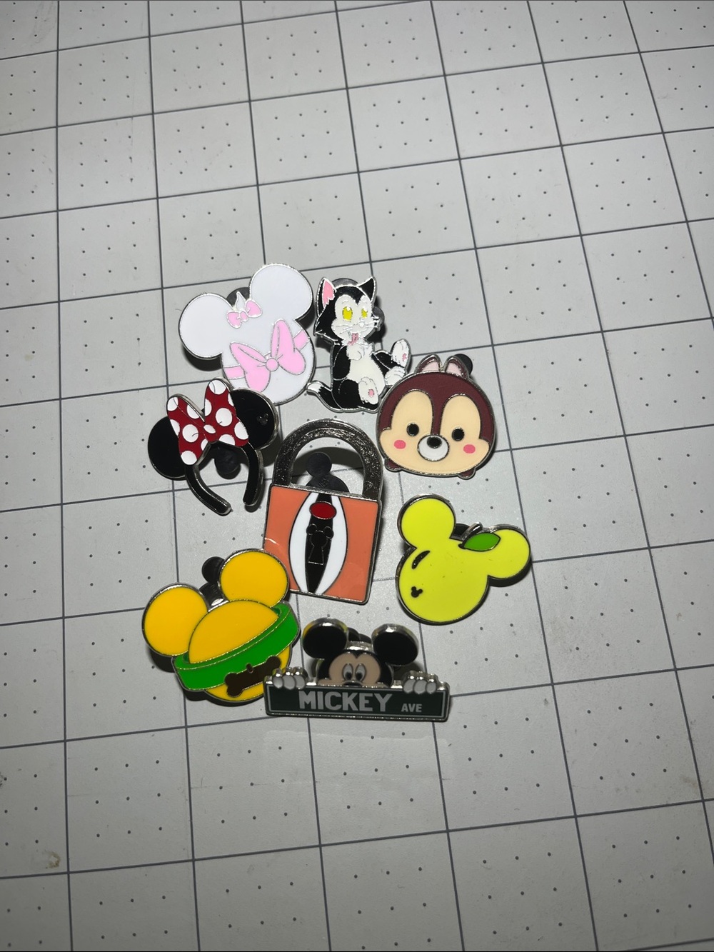 8 Disney Enamel Pin Set - Yellow, Pink, Red, Black, Brown